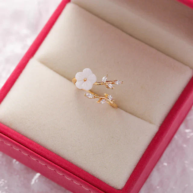 Anello floreale regolabile