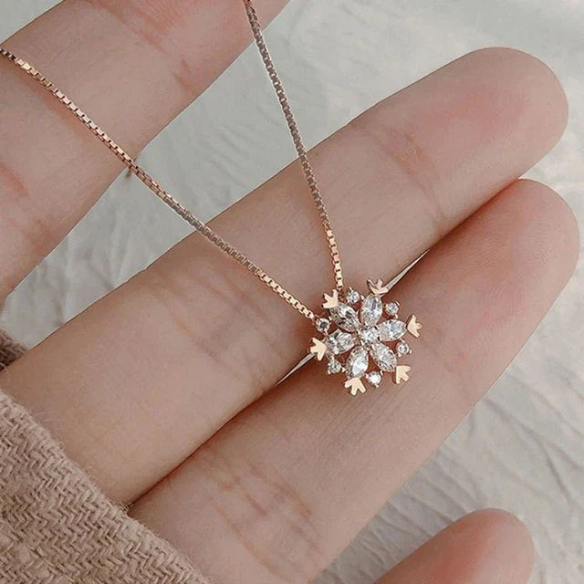 Collana elegante con fiocco di neve