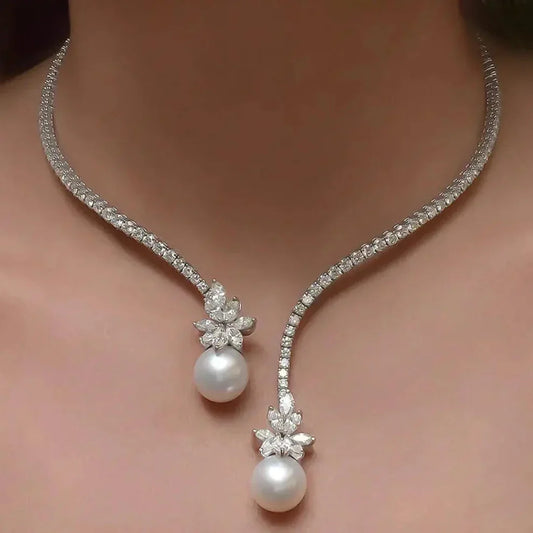 Elegante collana in argento brillante