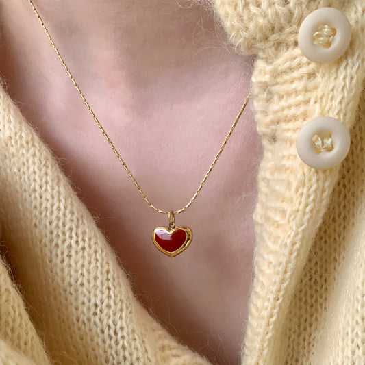 Collana con cuore rosso carino
